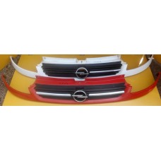 Решетка радиатора, бампера, улыбка, ресничка Renault Trafic II Opel Vivaro II  Nissan Primastar  Трафик (2001-2013гг)